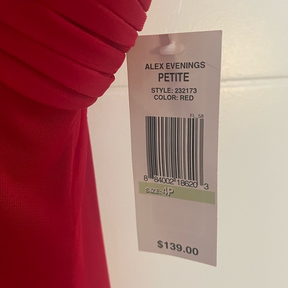 Red evening gown - Picture 5 of 6